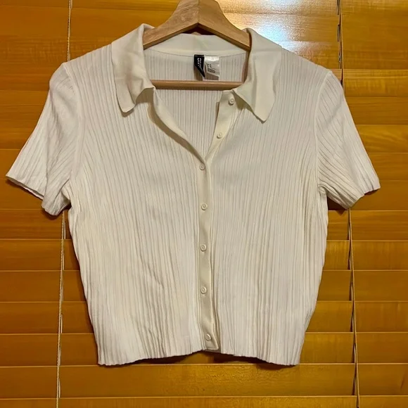 // medium white button down // - Picture 1 of 2